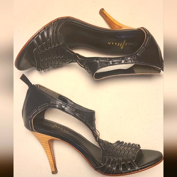 Cole Haan Valencia Sandals with Nike Air Technology - Picture 2 of 5